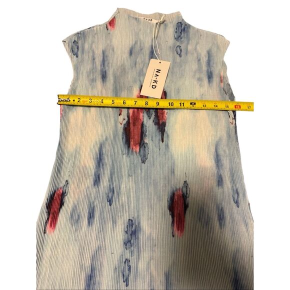 NA-KD size EU 40 (large) pleated mini dress collab Larissa Mills - NWT - Picture 6 of 8